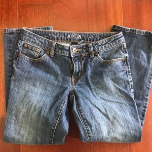 Apt 9 modern fit jeans size 2